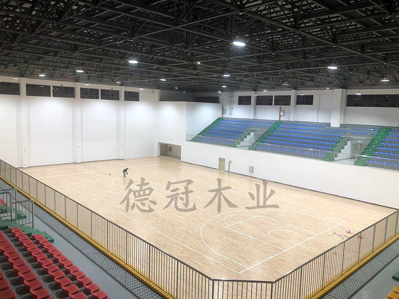 湖南德冠木業(yè)有限公司,德冠運(yùn)動地板,跳躍者運(yùn)動地板,籃球館地板,舞臺地板