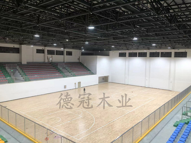 湖南德冠木業(yè)有限公司,德冠運(yùn)動地板,跳躍者運(yùn)動地板,籃球館地板,舞臺地板